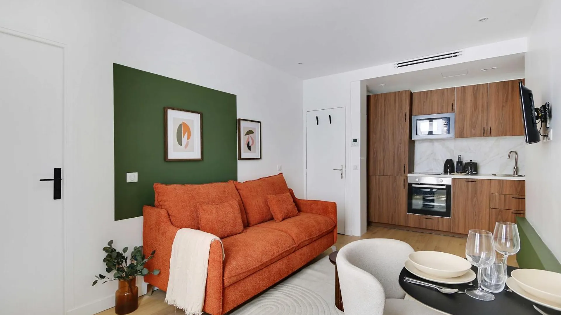 Modern Studio With Ac - 2P - Sacre Coeur contacts